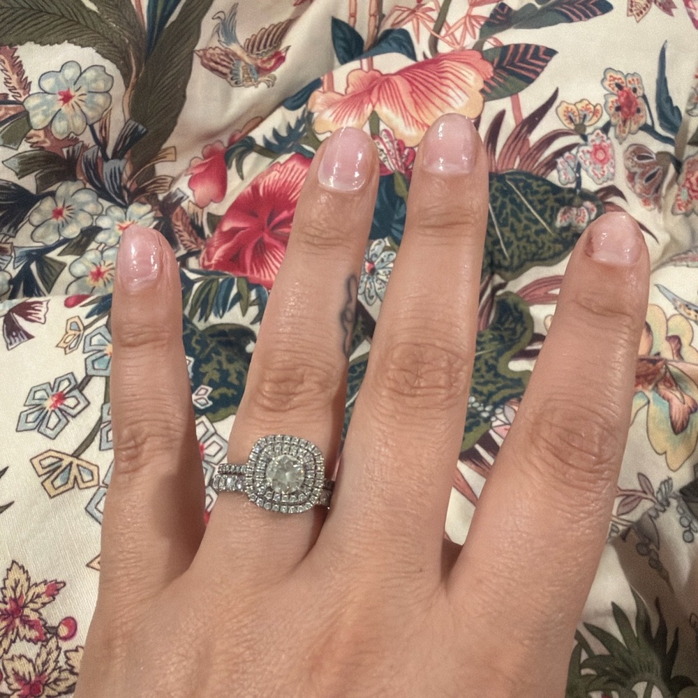Robbin's brother wedding set